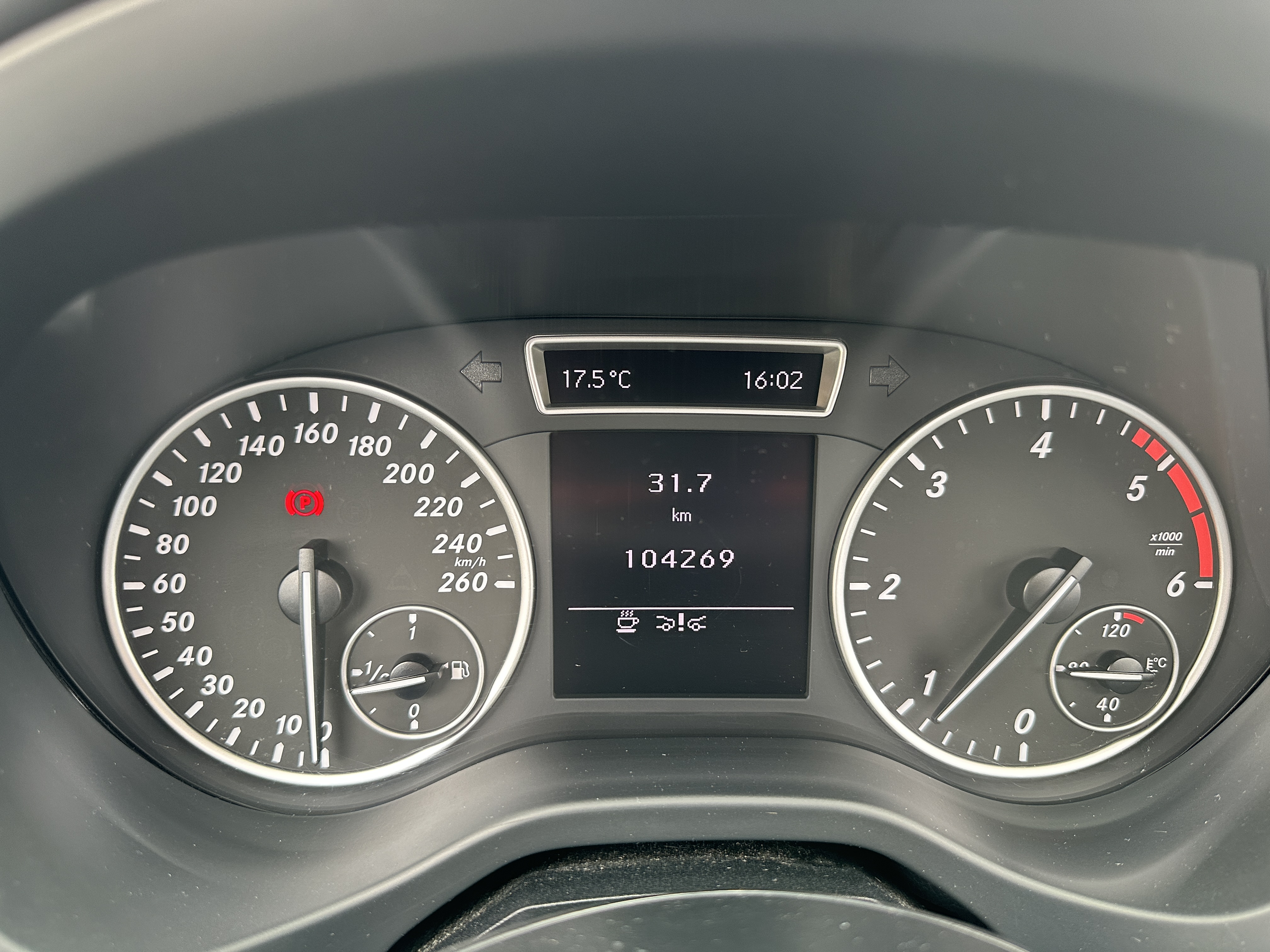 Photo 2 sur 7 du véhicule MERCEDES CLASSE A 180 CDI 2012